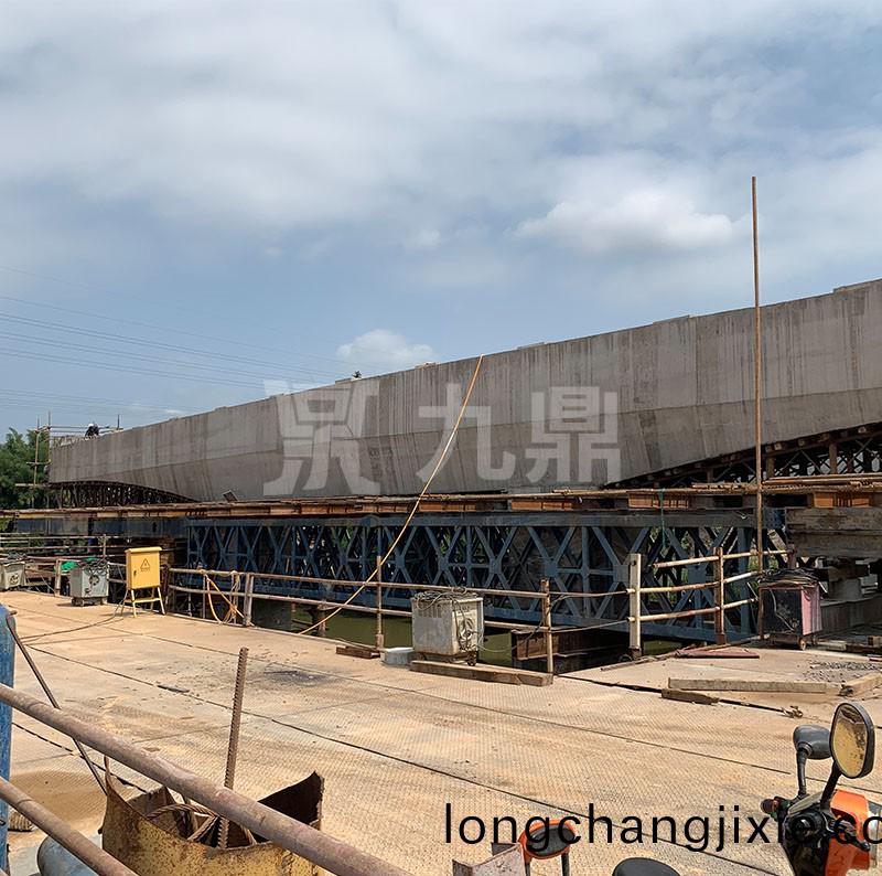 現澆樑鋼支(zhi)撐(cheng)