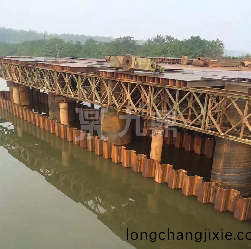 貝(bei)雷(lei)片可用于(yu)公路(lu)橋(qiao)樑(liang),拼(pin)裝龍門(men)弔車(che)等(deng)